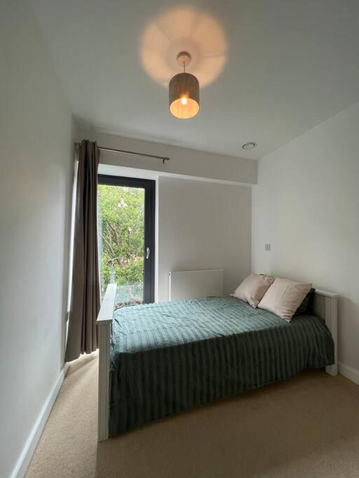 2 Bedroom Modern City Centre Bournemouth Apartment Exterior foto